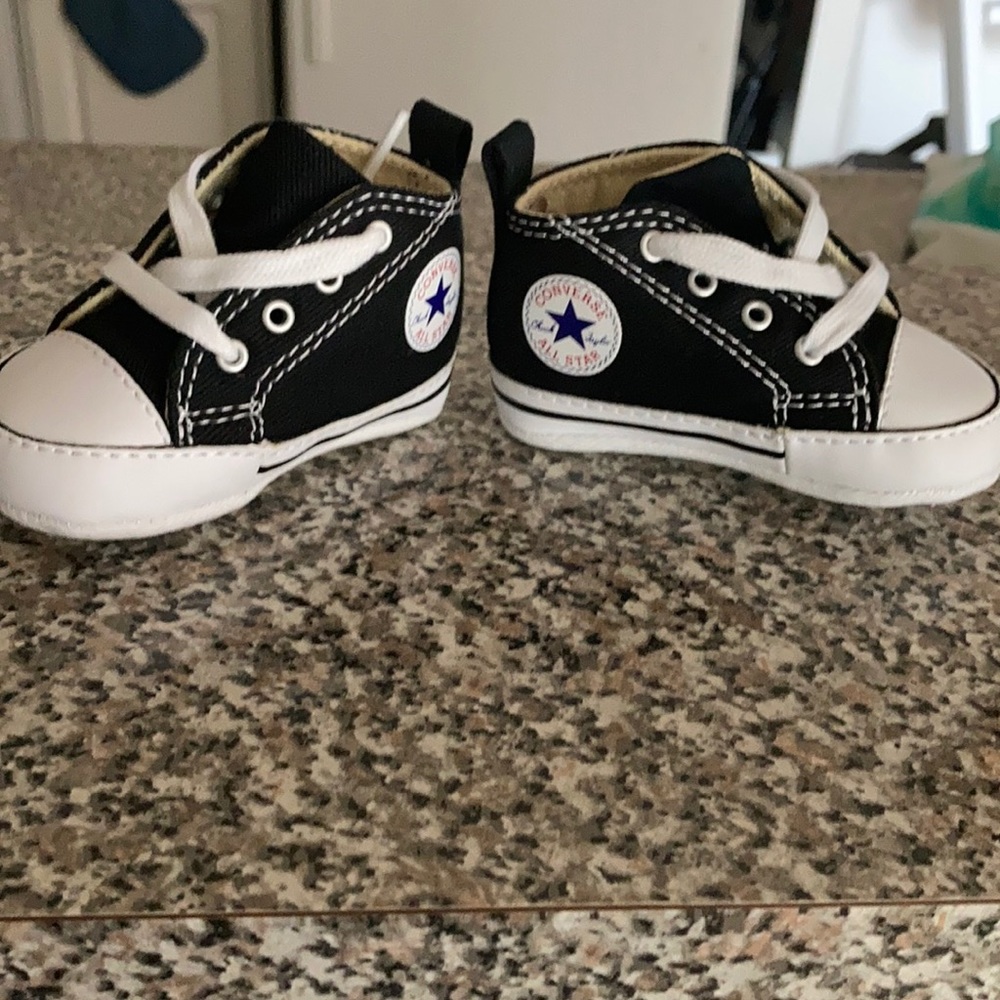 Converse size 1 baby infant shoes sneakers NWB